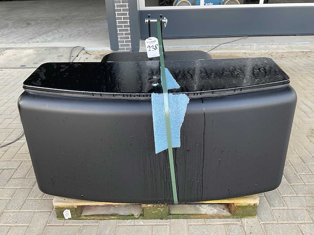 Frontgewicht, “1050kg” - afbeelding 1 van  6