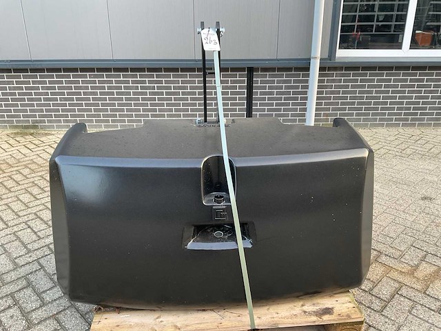 Frontgewicht, “2500kg” - afbeelding 1 van  6
