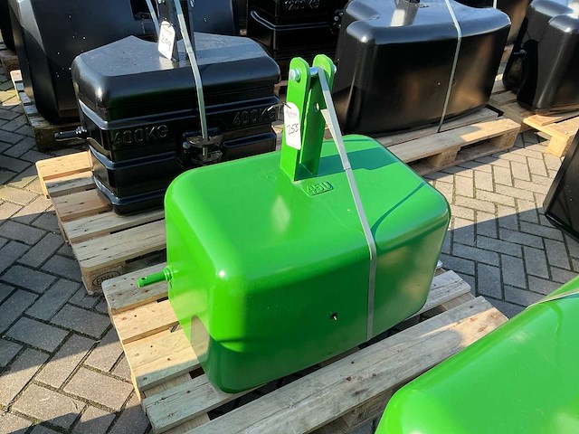 Frontgewicht “450kg” - afbeelding 1 van  5