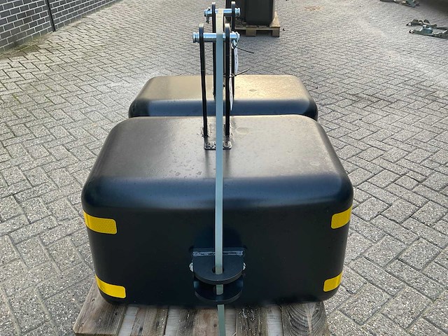 Frontgewicht, “450kg” - afbeelding 1 van  3