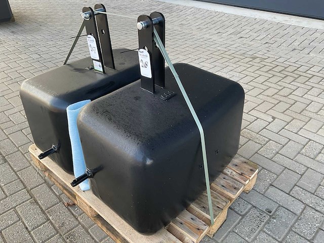 Frontgewicht, “600kg” - afbeelding 2 van  2