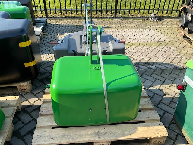 Frontgewicht “600kg” - afbeelding 2 van  5