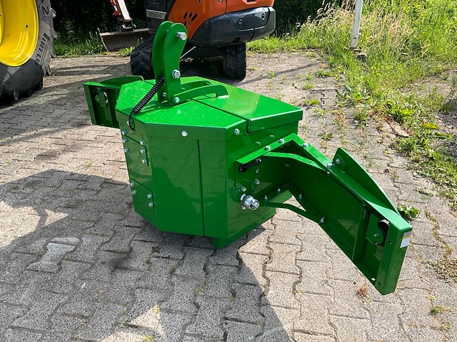 Frontgewicht 600kg - afbeelding 8 van  13