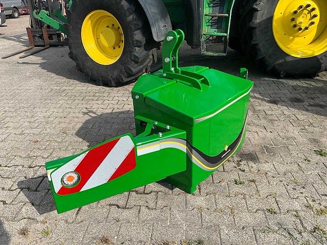 Frontgewicht 600kg - afbeelding 3 van  13