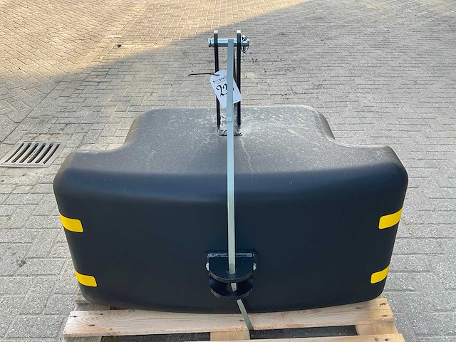 Frontgewicht, “750kg” - afbeelding 1 van  6