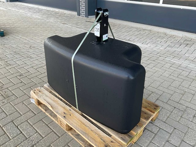 Frontgewicht, “750kg” - afbeelding 1 van  4