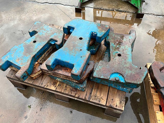 Frontgewicht (7x) - afbeelding 1 van  3