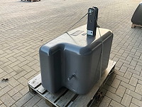 Frontgewicht, “900kg” - afbeelding 1 van  2