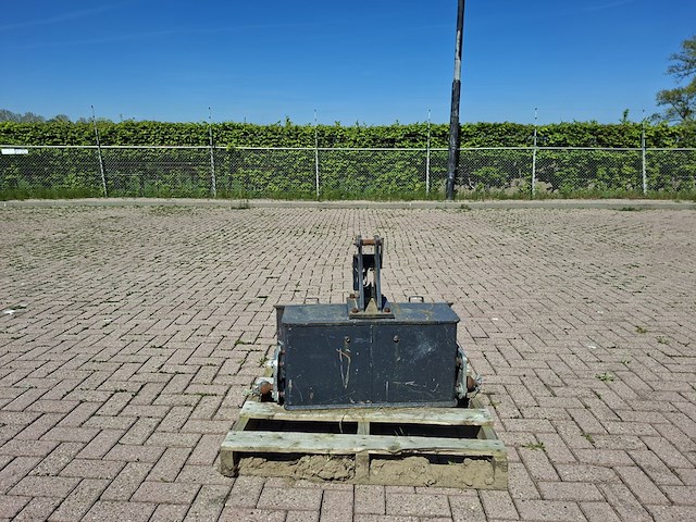 Frontgewicht met trekbek - afbeelding 3 van  8