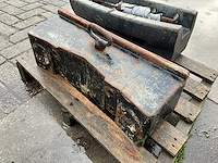 Frontgewicht ophanging - afbeelding 1 van  3