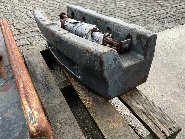 Frontgewicht ophanging - afbeelding 2 van  3