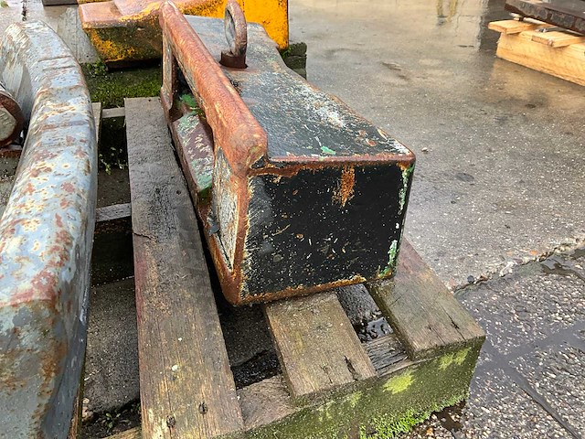 Frontgewicht ophanging - afbeelding 2 van  2
