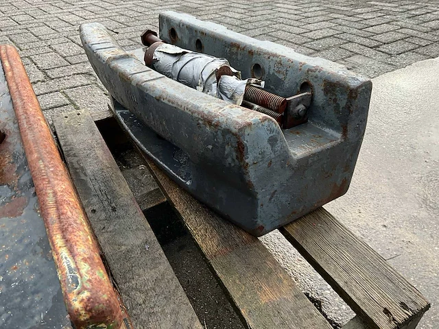 Frontgewicht ophanging - afbeelding 2 van  3
