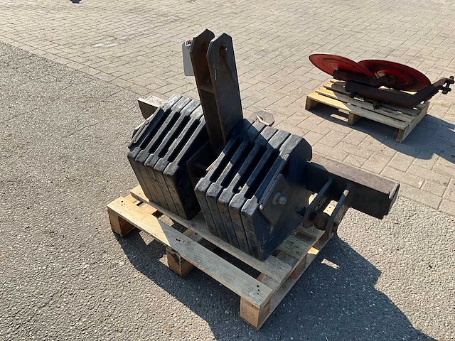 Frontgewicht set ‘450 kg’ - afbeelding 2 van  5