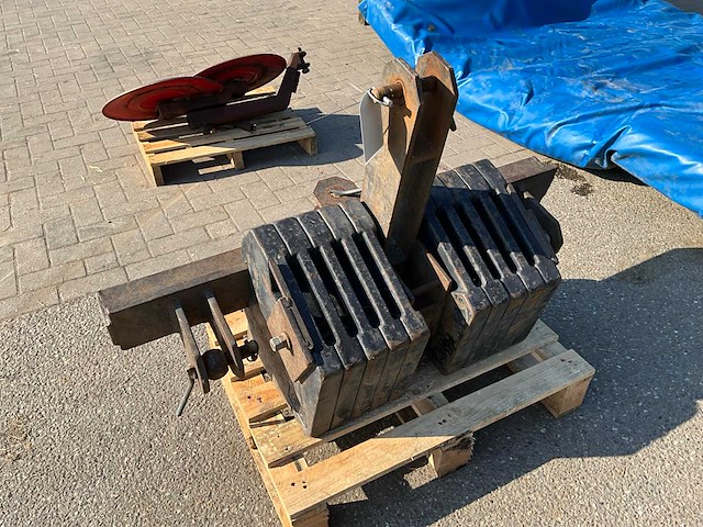 Frontgewicht set ‘450 kg’ - afbeelding 3 van  5