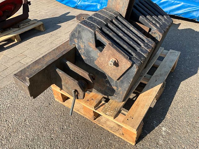 Frontgewicht set ‘450 kg’ - afbeelding 5 van  5
