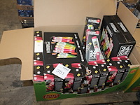 Frozen cocktail ijsjes ice24 in diverse uitvoeringen in twee dozen. ca. 400 stuks. - afbeelding 1 van  1