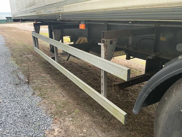 Fruehauf - 2003 - oncrs 32-220 a - oplegger - afbeelding 19 van  36