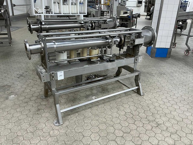 Fruit en groente watersnijmachine - afbeelding 1 van  6