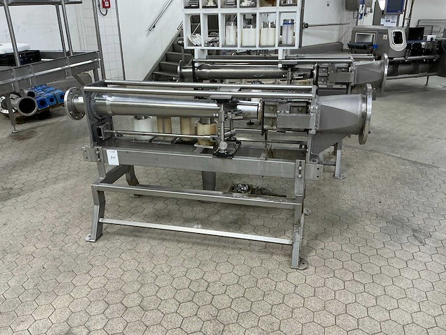 Fruit en groente watersnijmachine - afbeelding 2 van  5