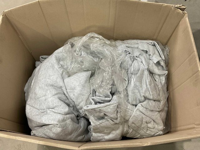 Fruit of the loom - partij truien - afbeelding 4 van  5