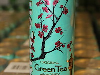 Fruitdrank arizona honey green. 155 trays a 12 stuks 33 cl. totaal 1860 blikken. tht 3-27. bod is inclusief... - afbeelding 3 van  3