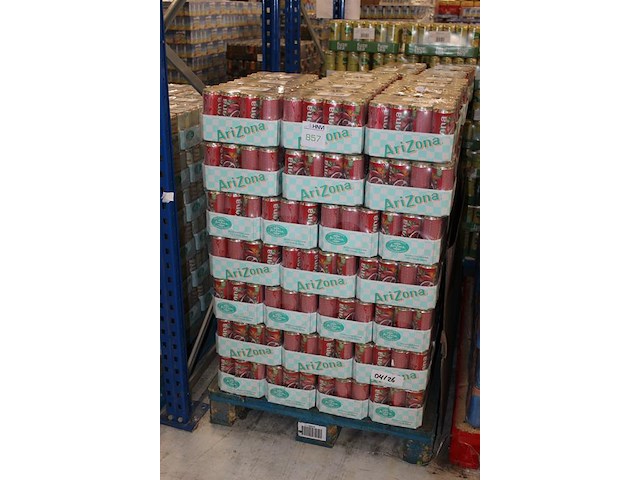 Fruitdrank arizona pommegranate. 135 trays a 12 stuks 33 cl. totaal 1620 blikken. tht 1-26. bod is inclusie... - afbeelding 2 van  3