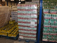 Fruitdrank arizona pommegranate. 180 trays a 12 stuks 33 cl. totaal 2160 blikken. tht 7-26. bod is inclusie... - afbeelding 1 van  3
