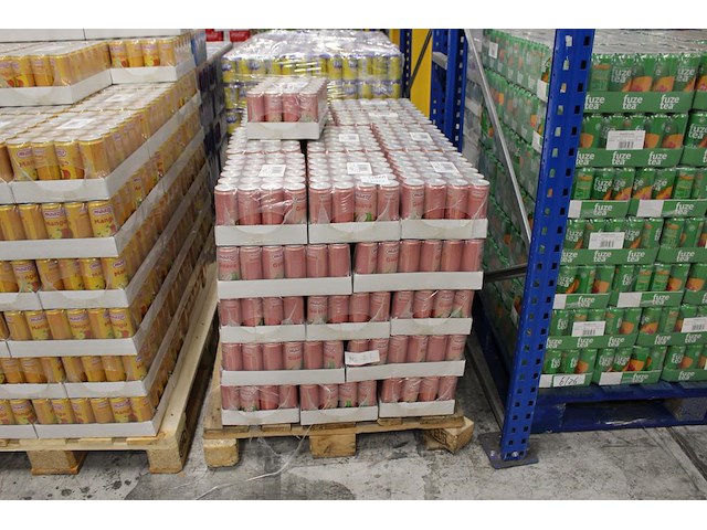 Fruitdrank maaza guava. 51 trays a 24 stuks 33 cl. totaal 1224 blikken. tht 10-26. bod is inclusief 186,6 e... - afbeelding 1 van  3