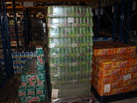Fruitdrank oasis appel peer. 90 trays a 24 stuks 33 cl. totaal 2160 blikken. tht 9-25. bod is inclusief 324... - afbeelding 2 van  2