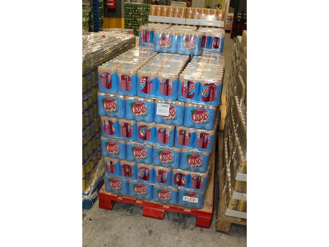 Fruitdrank oasis cassis. 64 trays a 24 stuks 33 cl. totaal 1536 blikken. tht 1-26. bod is inclusief 230,40 ... - afbeelding 2 van  3