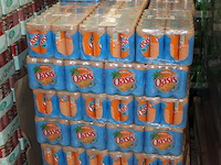 Fruitdrank oasis tropical. 64 trays a 24 stuks 33 cl. totaal 1536 blikken. tht 12-25. bod is inclusief 230,... - afbeelding 2 van  3