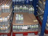 Fruitwater o2 life appel kiwi. 38 packs a 6 flessen. totaal 228 flessen. tht 12-26. bod is inclusief 34,20 ... - afbeelding 1 van  3