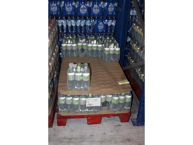 Fruitwater o2 life appel kiwi. 38 packs a 6 flessen. totaal 228 flessen. tht 12-26. bod is inclusief 34,20 ... - afbeelding 2 van  3