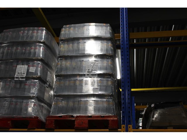 Fruitwater o2 life mango fruit. 145 packs a 6 flessen. totaal 870 flessen. tht 1-27. bod is inclusief 130,5... - afbeelding 1 van  2