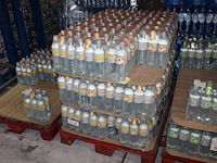 Fruitwater o2 life peach green tea. 85 packs a 6 flessen. totaal 510 flessen. tht 12-26. bod is inclusief 7... - afbeelding 1 van  2