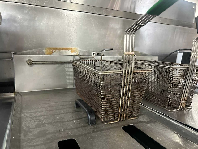 Fry logic - fls 300 - professionele rvs friteuse 22 liter met 1 frituurmand - afbeelding 6 van  7