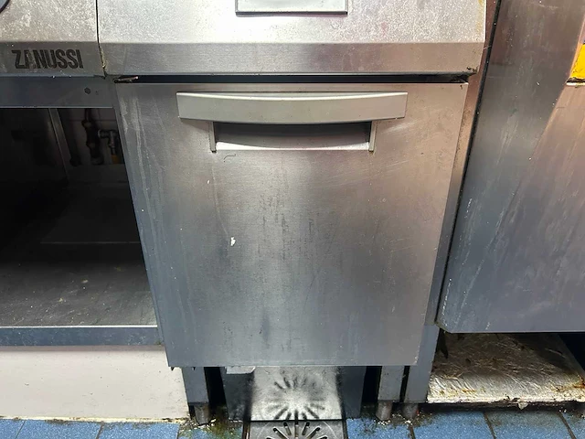 Fry logic - fls 300 - professionele rvs friteuse 22 liter met 3 frituurmanden - afbeelding 3 van  8