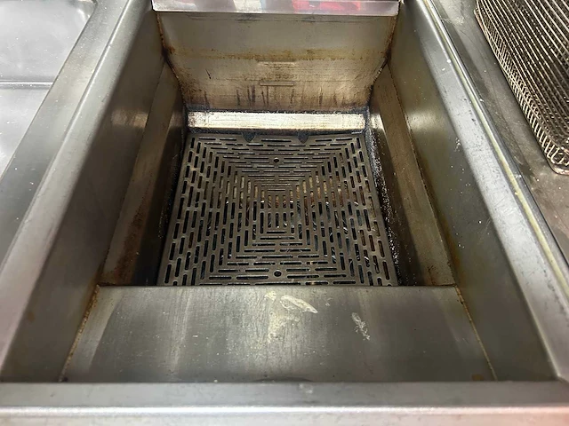 Fry logic - fls 300 - professionele rvs friteuse 22 liter met 3 frituurmanden - afbeelding 8 van  8