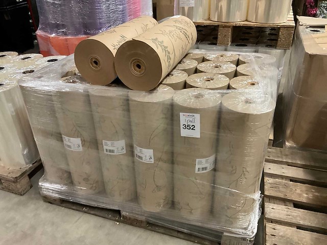 Fsc mix inpakpapier op rol - afbeelding 1 van  4