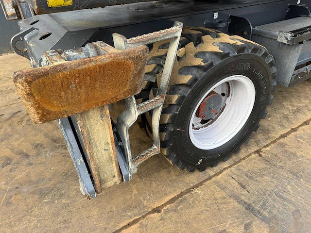 Fuchs - mhl250 - wheeled excavator - 2015 - afbeelding 27 van  30