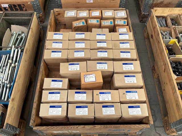 Fuchs partij m20 bouten (900x) - afbeelding 1 van  3