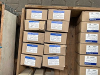 Fuchs partij m24 bouten (500x) - afbeelding 3 van  6