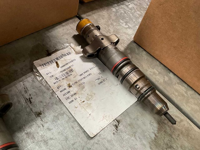 Fuel injector assembly (4x) - afbeelding 1 van  3