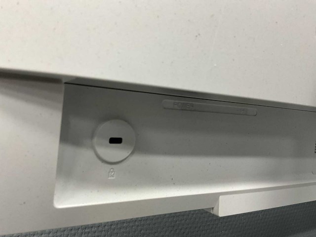 Fuijtsu - b22w-7 en b22t-7 - monitor (2x) - afbeelding 13 van  14