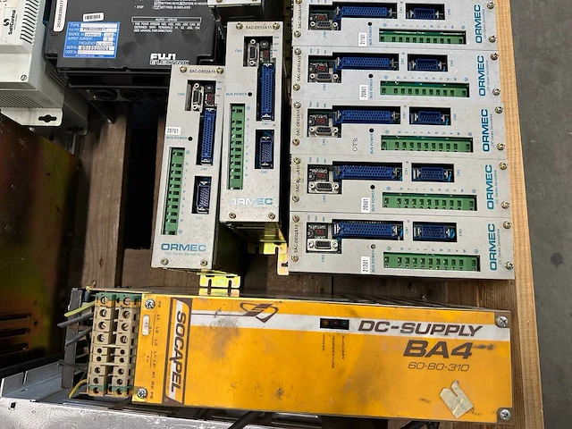 Fuji electric, socapel, sattcontrol en honeywell - partij industriële servo drives, dc-voedingen en besturingsmodules - afbeelding 7 van  10