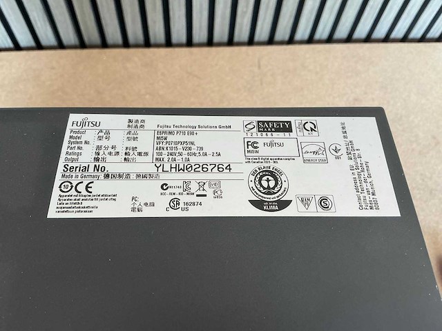 Fujitsu - esprimo p710 - desktop - afbeelding 4 van  6