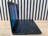 Fujitsu - lifebook u727 gen 6 - laptop - afbeelding 4 van  5