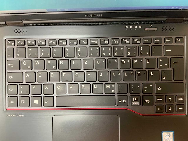 Fujitsu - lifebook u729 gen 8 - laptop - afbeelding 2 van  8