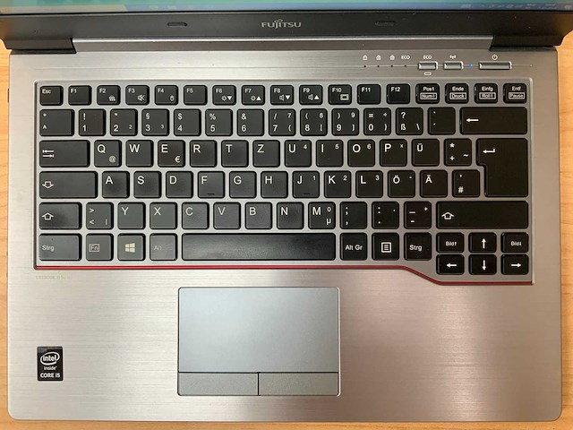 Fujitsu - lifebook u745 gen 5 - laptop - afbeelding 1 van  2